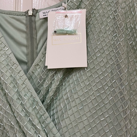 Short Sleeve Beaded V-Neck Gown - Picture 4 of 7